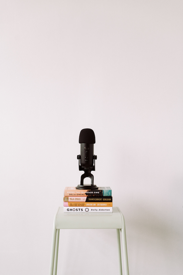 5 Podcasts to Subscribe To